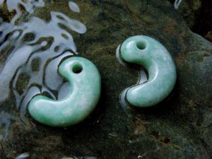 Magatama made of jade