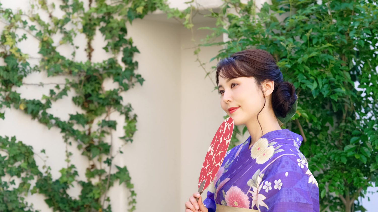 A woman in Retro-modern yukata